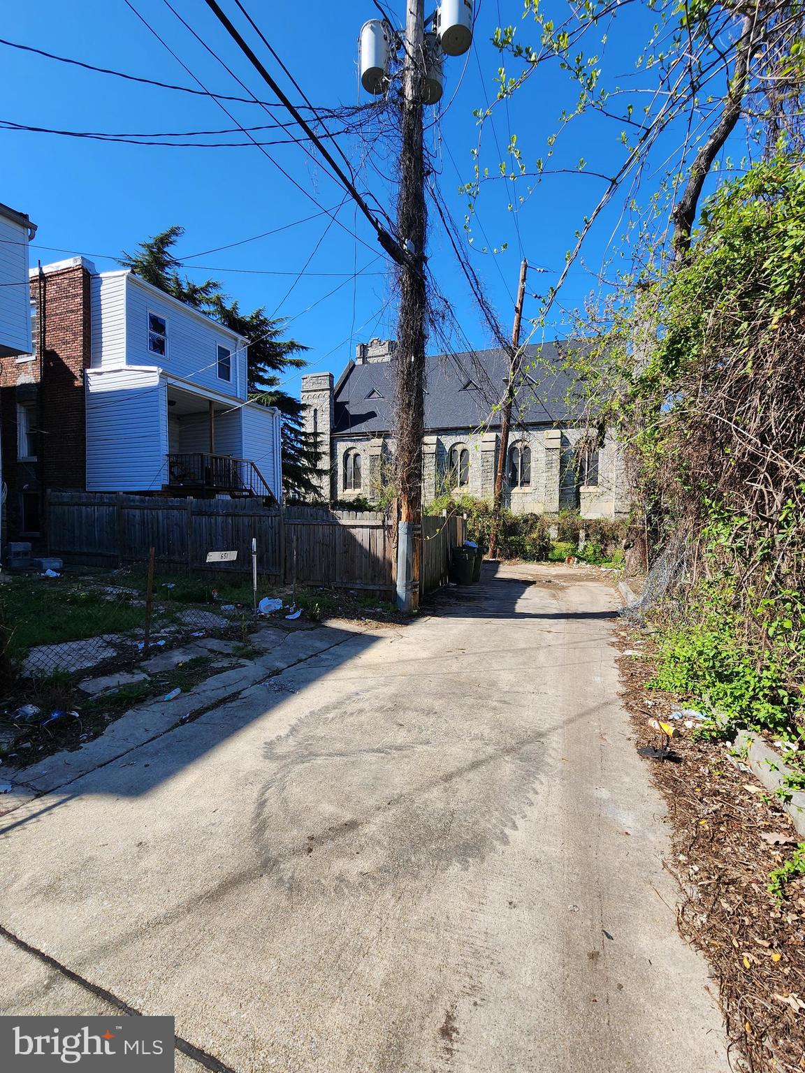 EVERGREEN LAWN - Residential