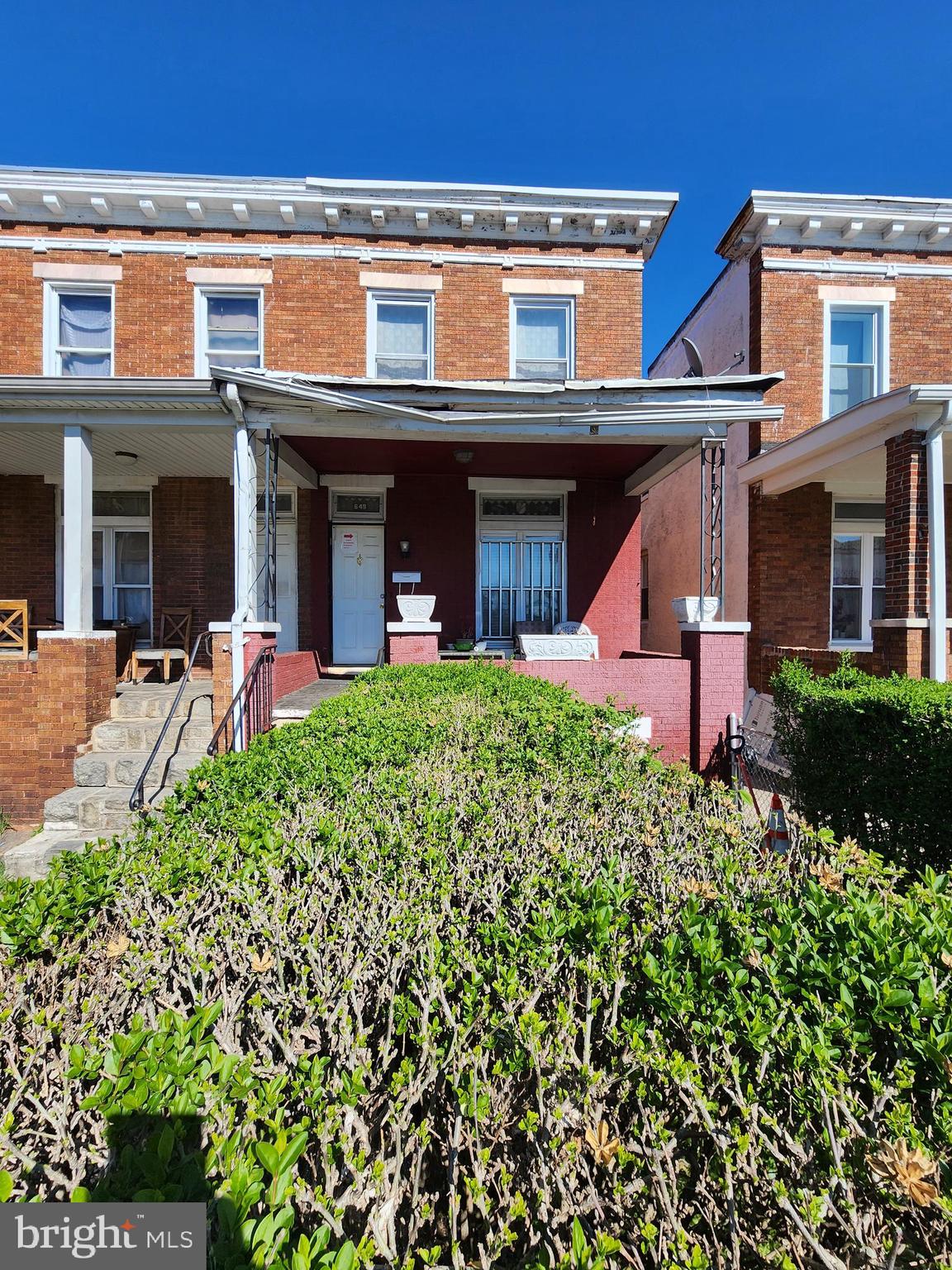 EVERGREEN LAWN - Residential