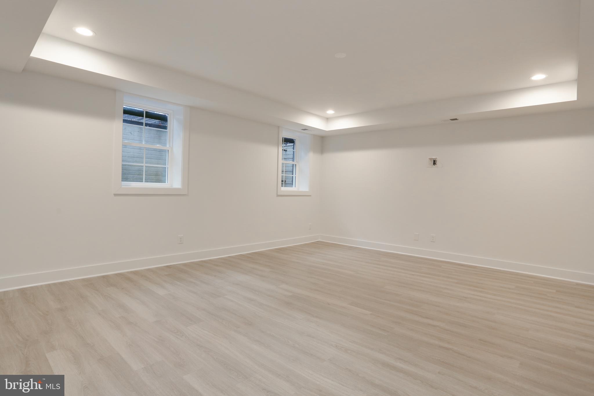 GARDEN CITY - Residential