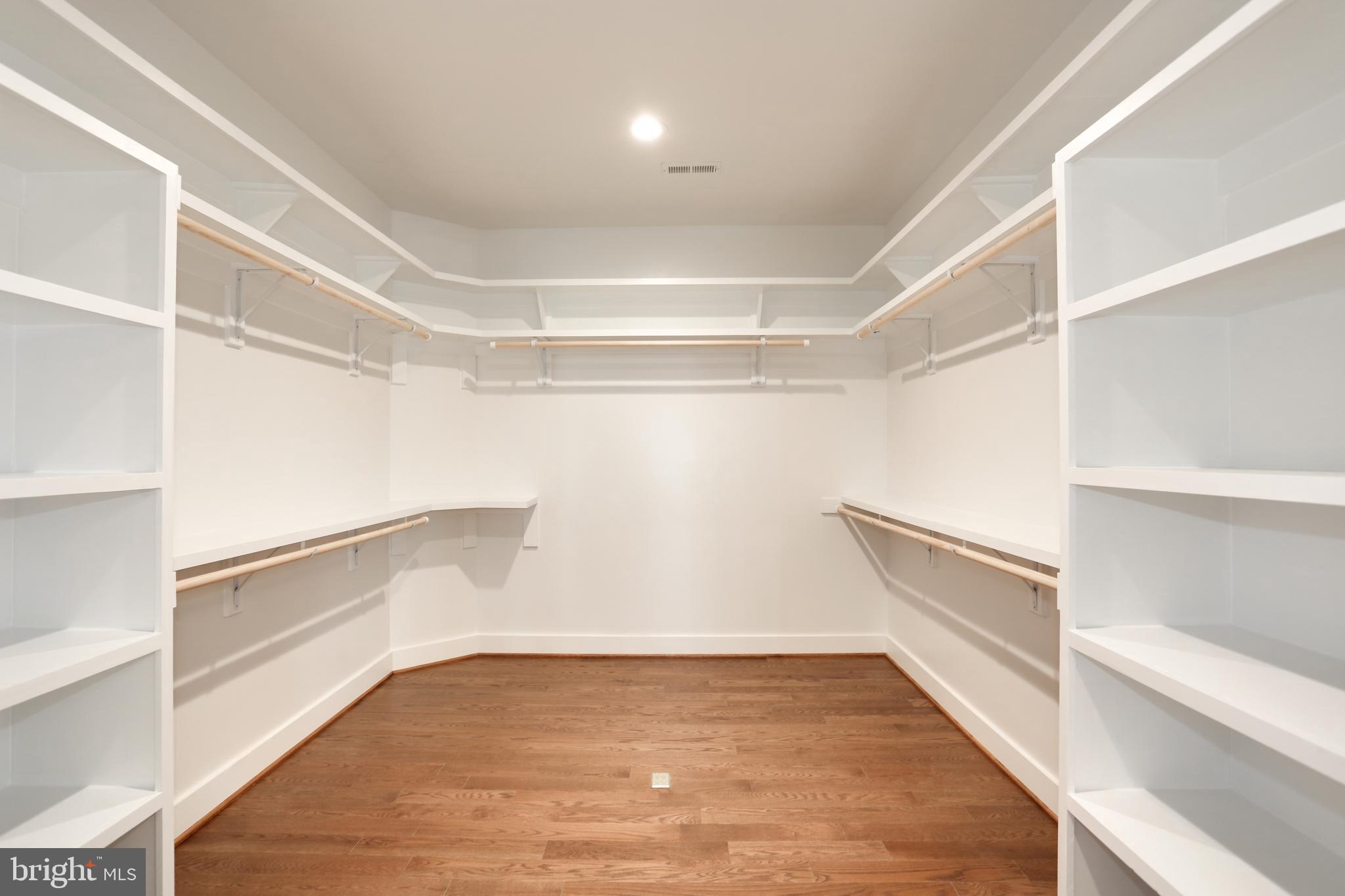 GARDEN CITY - Residential