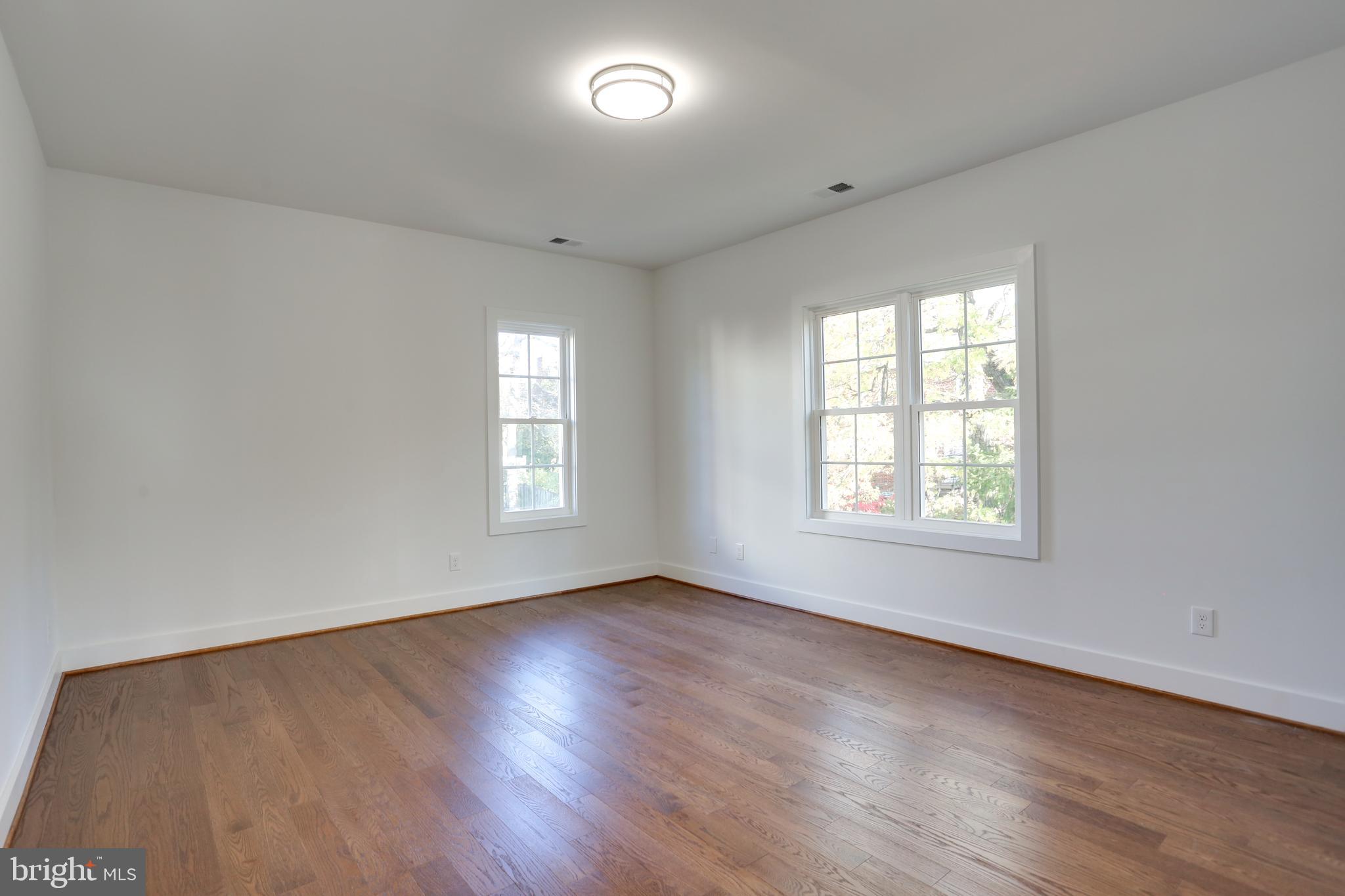 GARDEN CITY - Residential