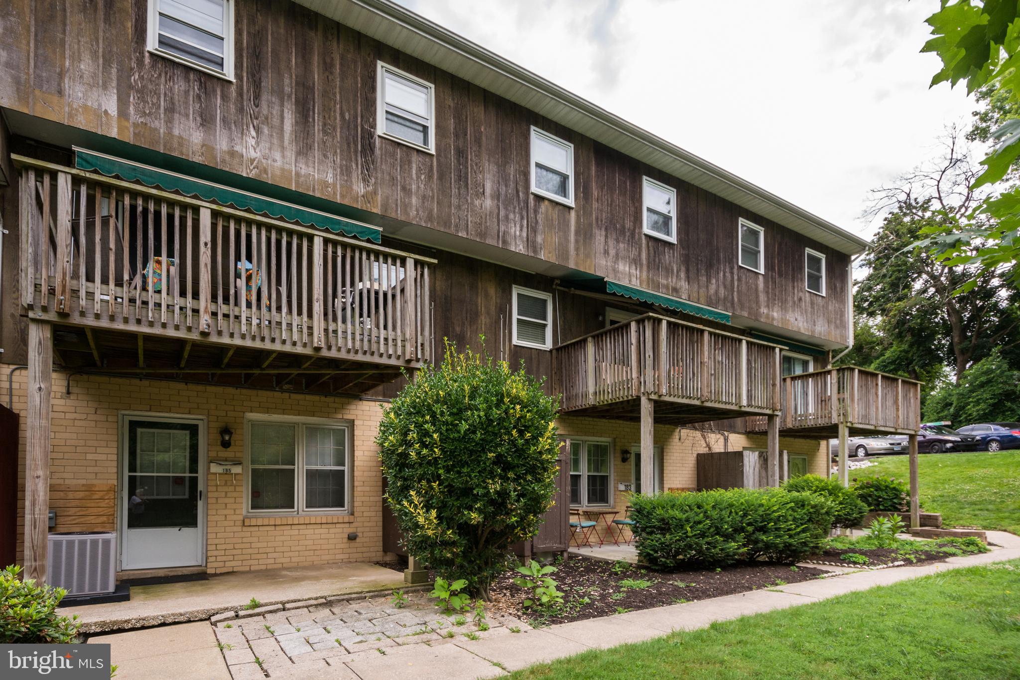 THE HUNTSMAN CONDOMINIUM - Residential