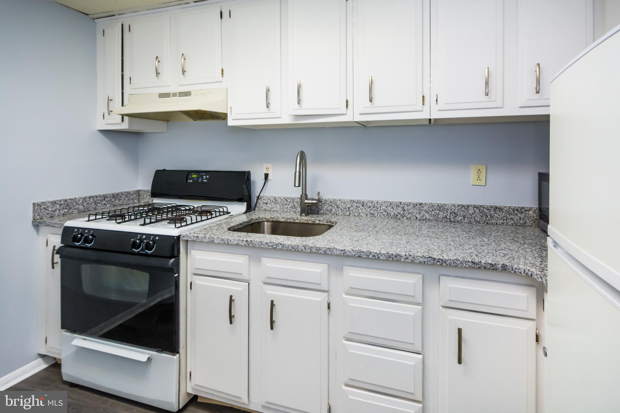 THE HUNTSMAN CONDOMINIUM - Residential