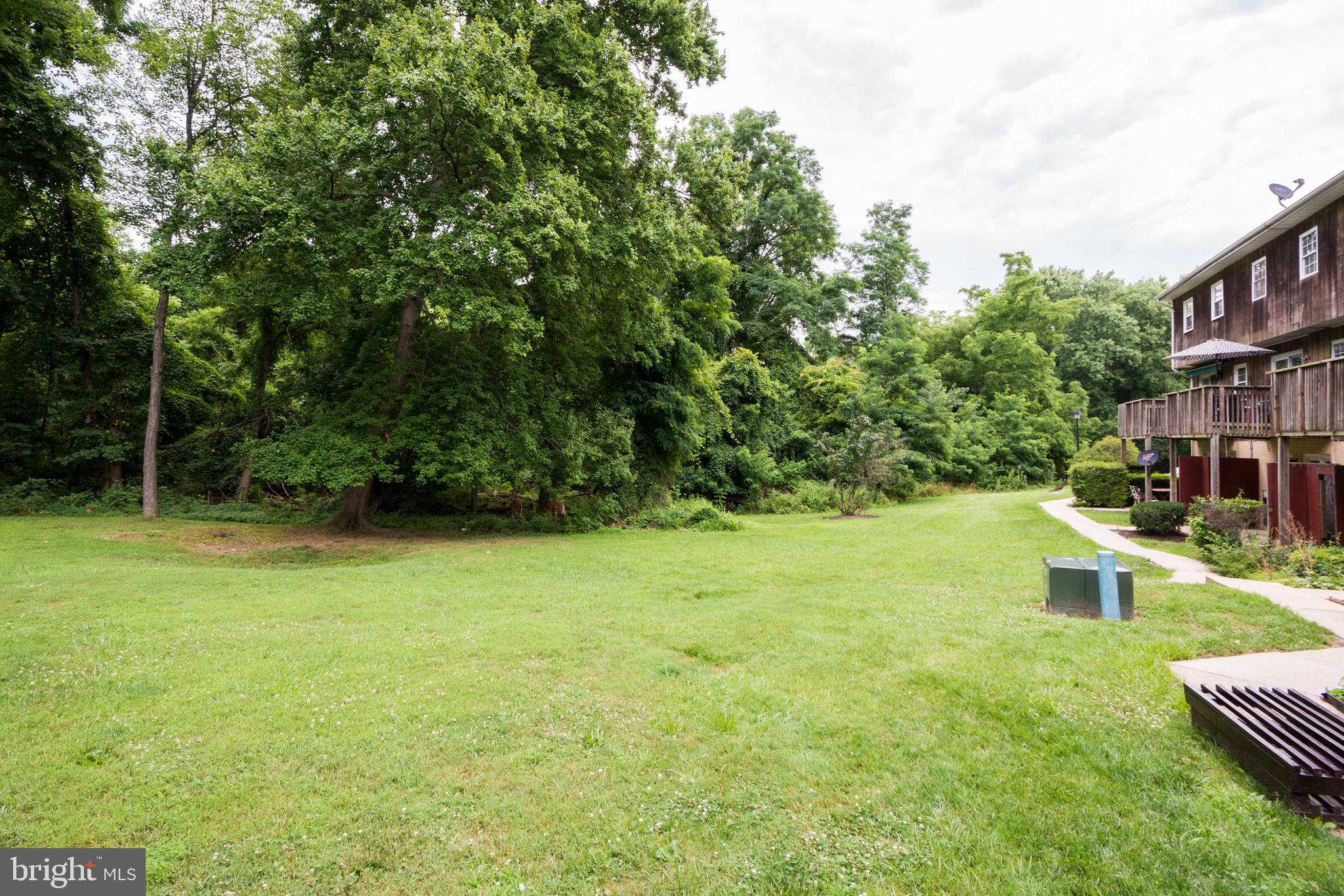 THE HUNTSMAN CONDOMINIUM - Residential