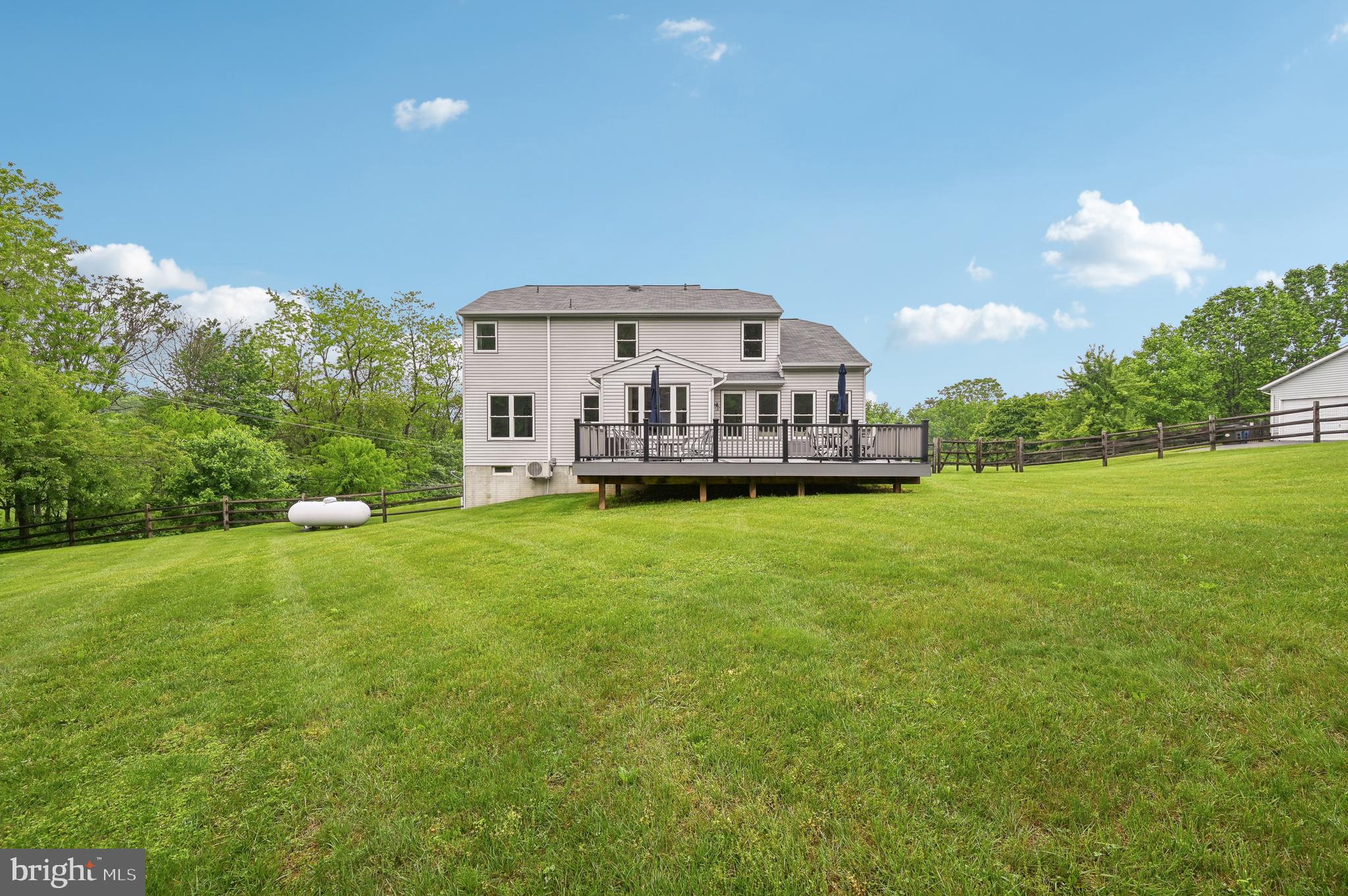 WIN-ROB ESTATES - Residential