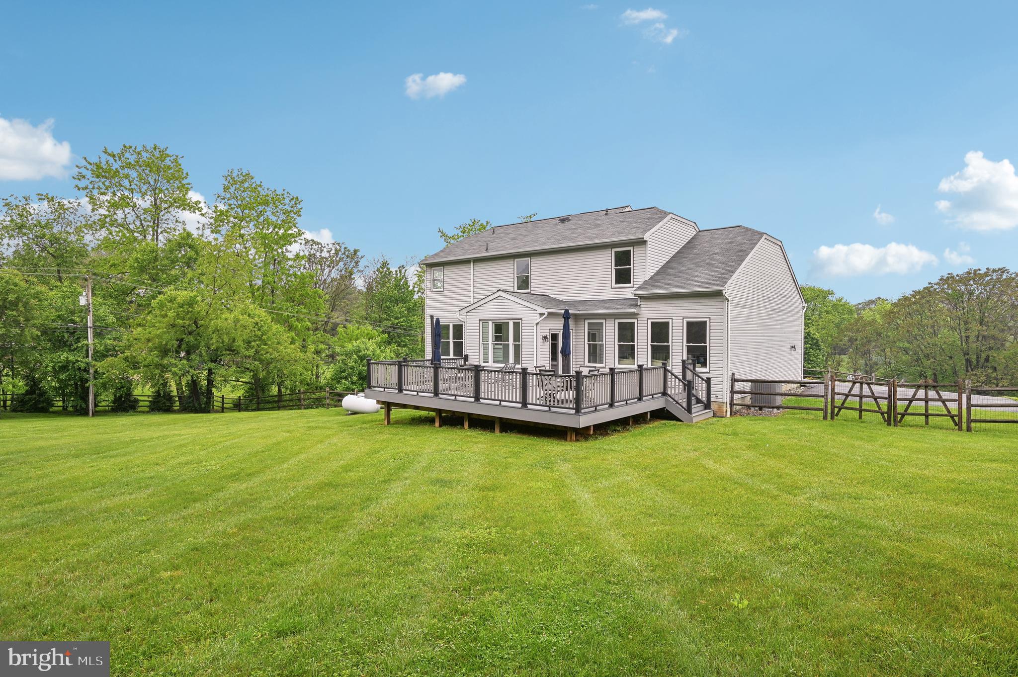 WIN-ROB ESTATES - Residential