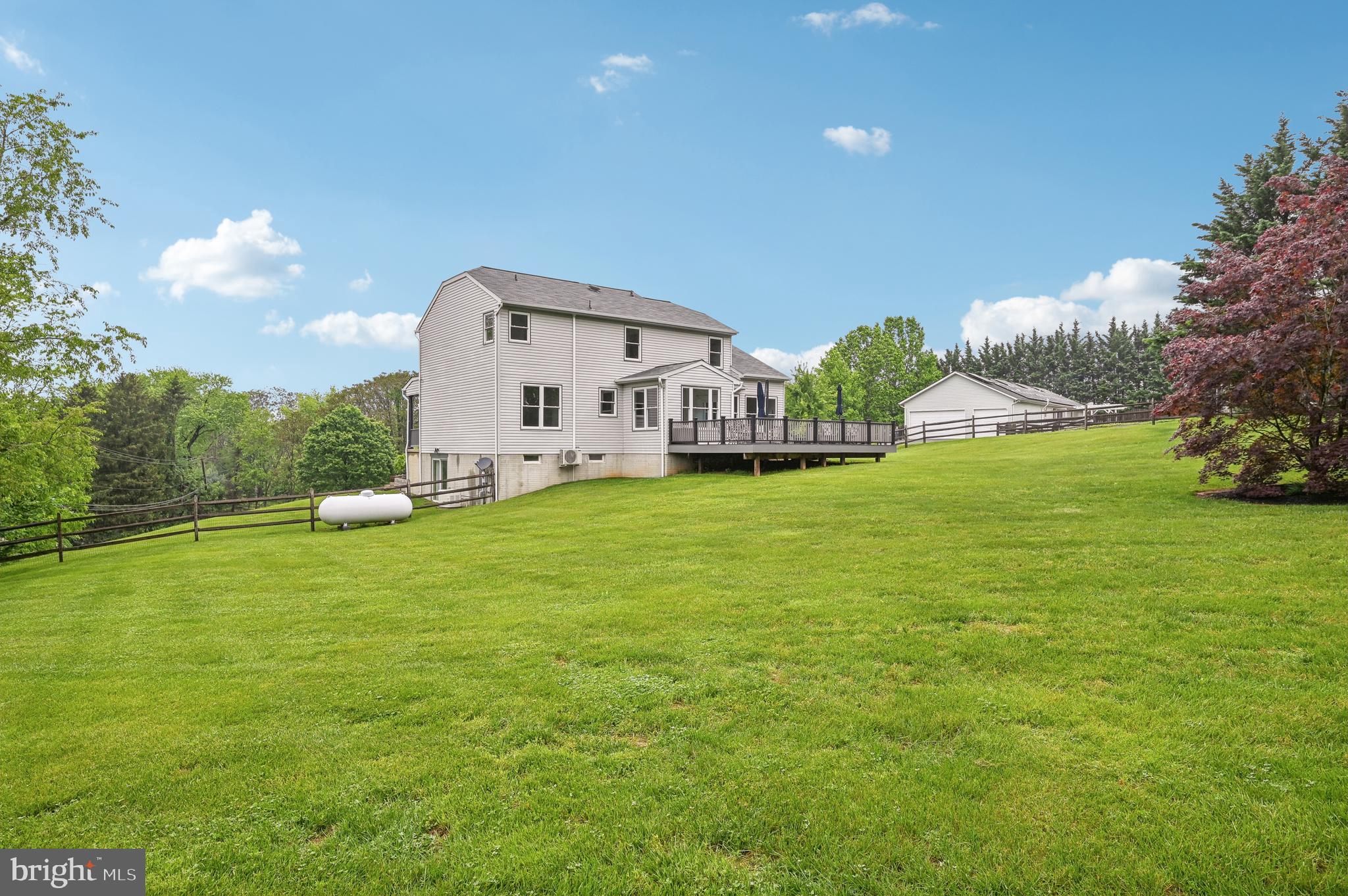 WIN-ROB ESTATES - Residential