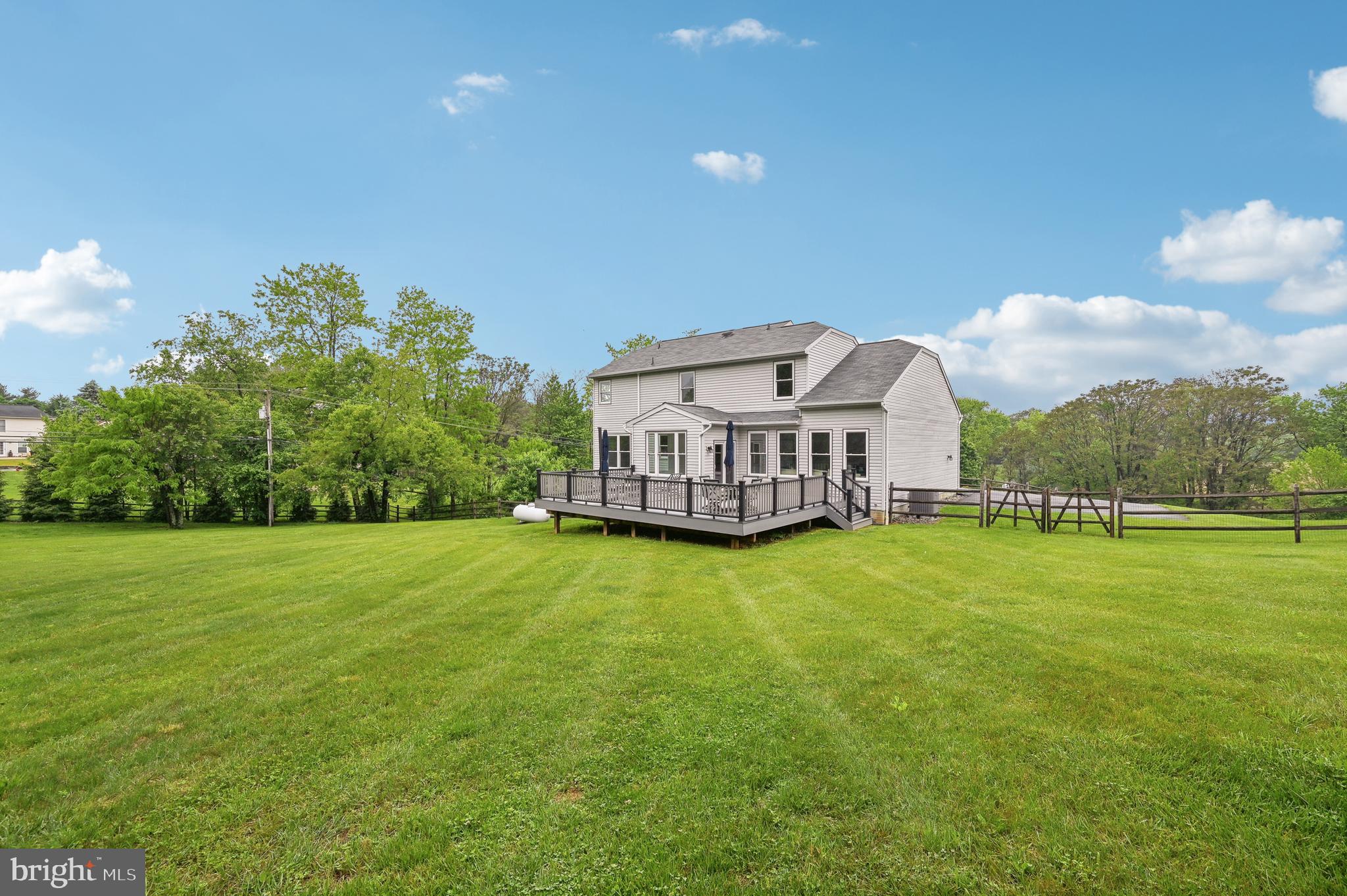 WIN-ROB ESTATES - Residential