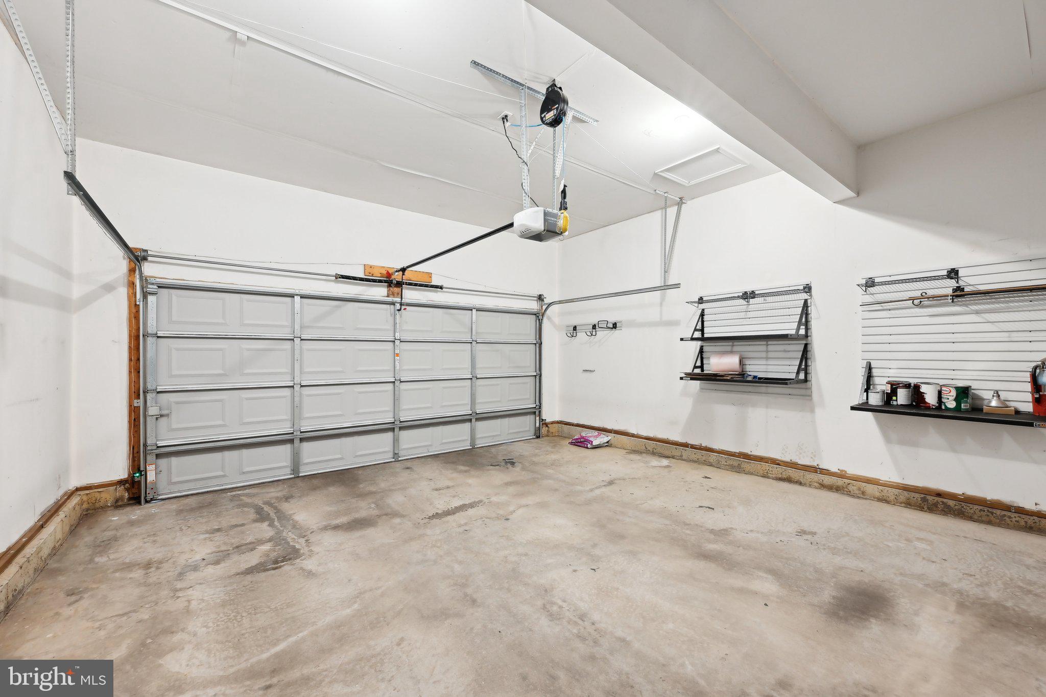 WIN-ROB ESTATES - Residential