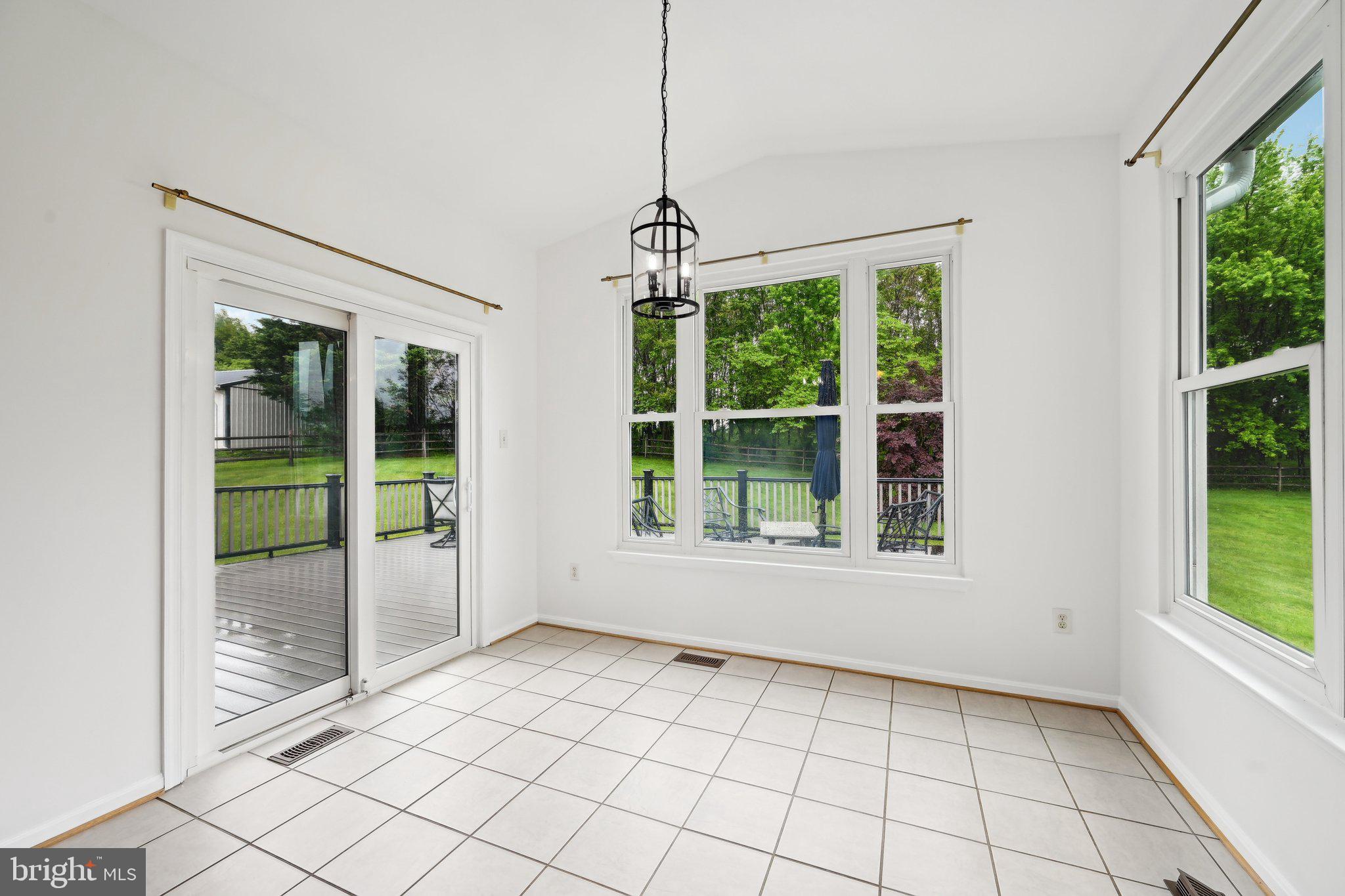 WIN-ROB ESTATES - Residential