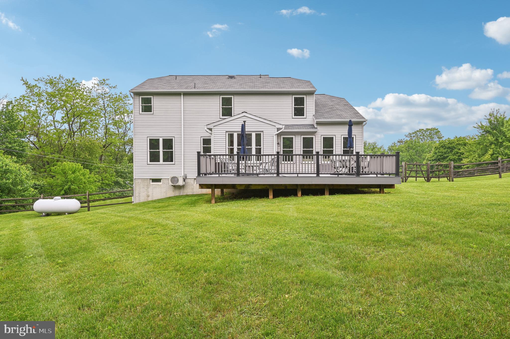 WIN-ROB ESTATES - Residential