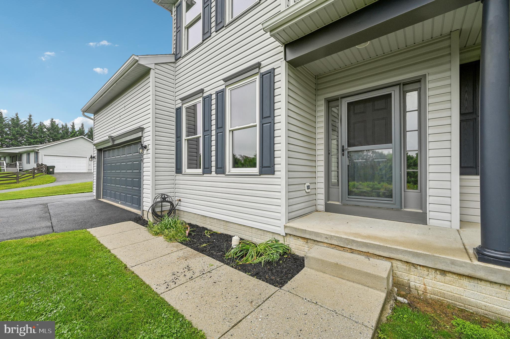 WIN-ROB ESTATES - Residential