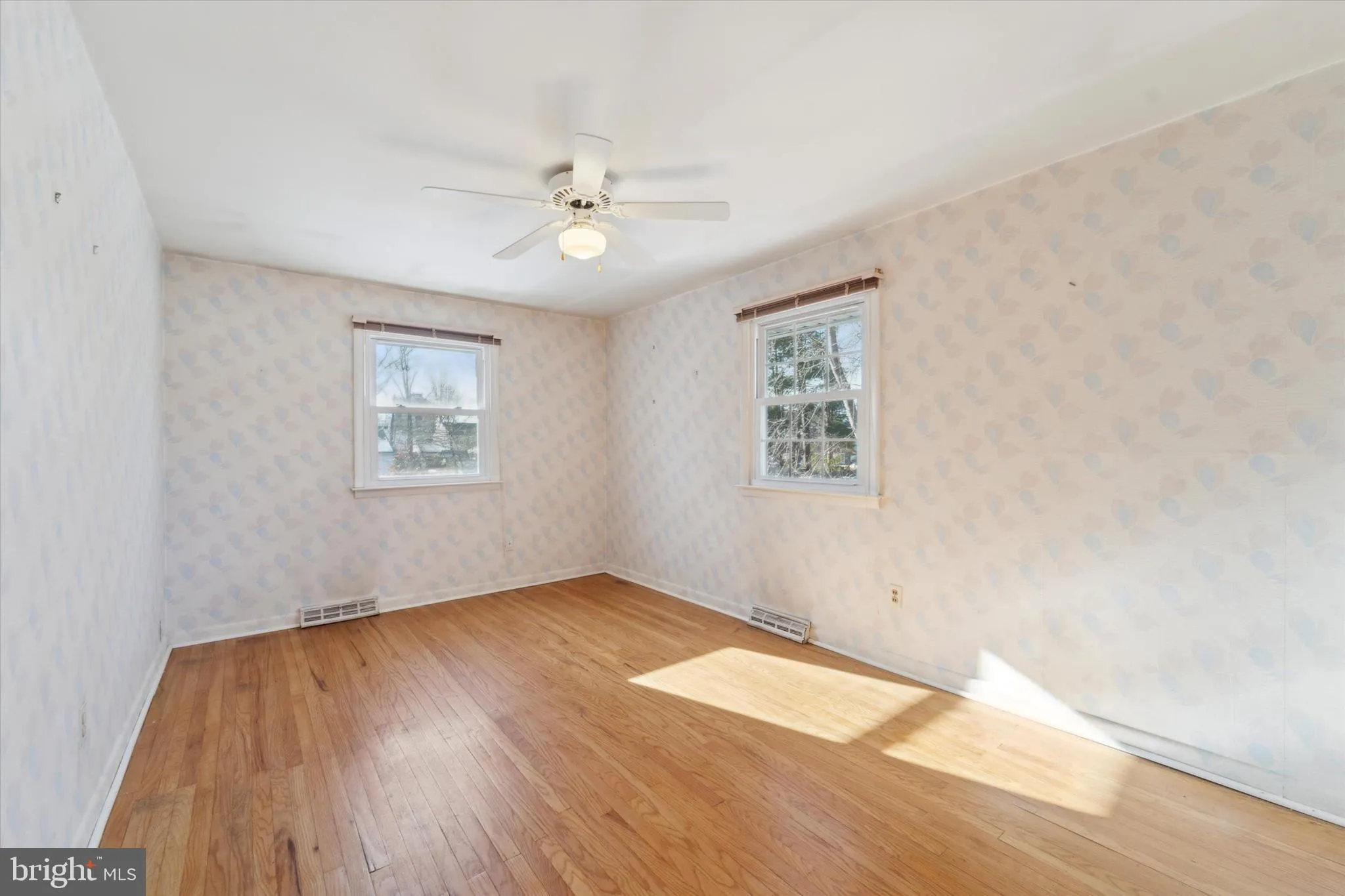Cherry Hill, New Jersey 08034, United States, 4 Bedrooms Bedrooms, ,3 BathroomsBathrooms,Residential,Contingent,18283