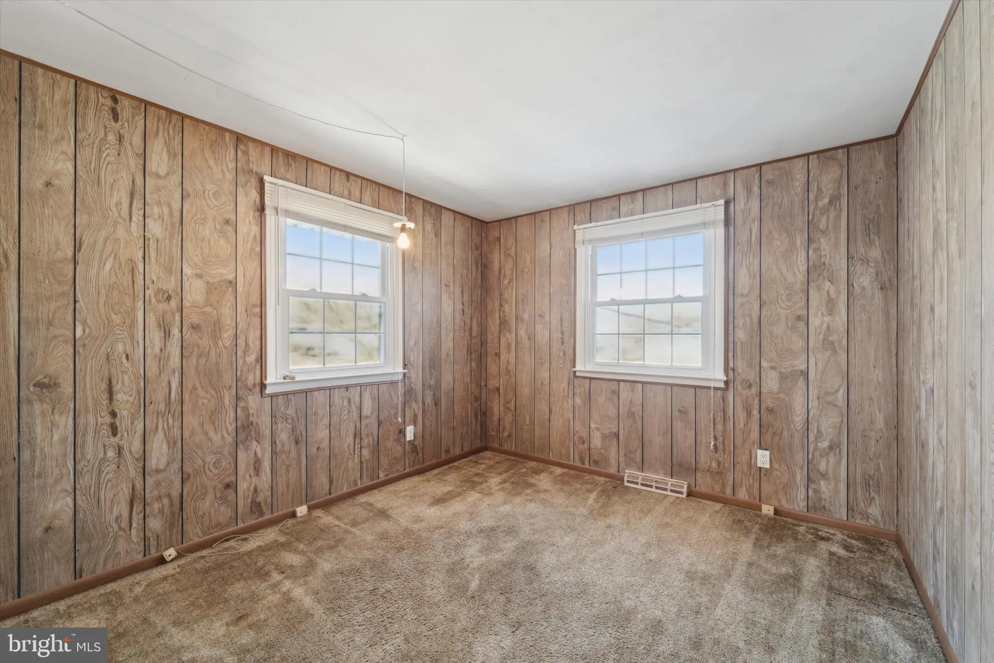 Cherry Hill, New Jersey 08034, United States, 4 Bedrooms Bedrooms, ,3 BathroomsBathrooms,Residential,Contingent,18283