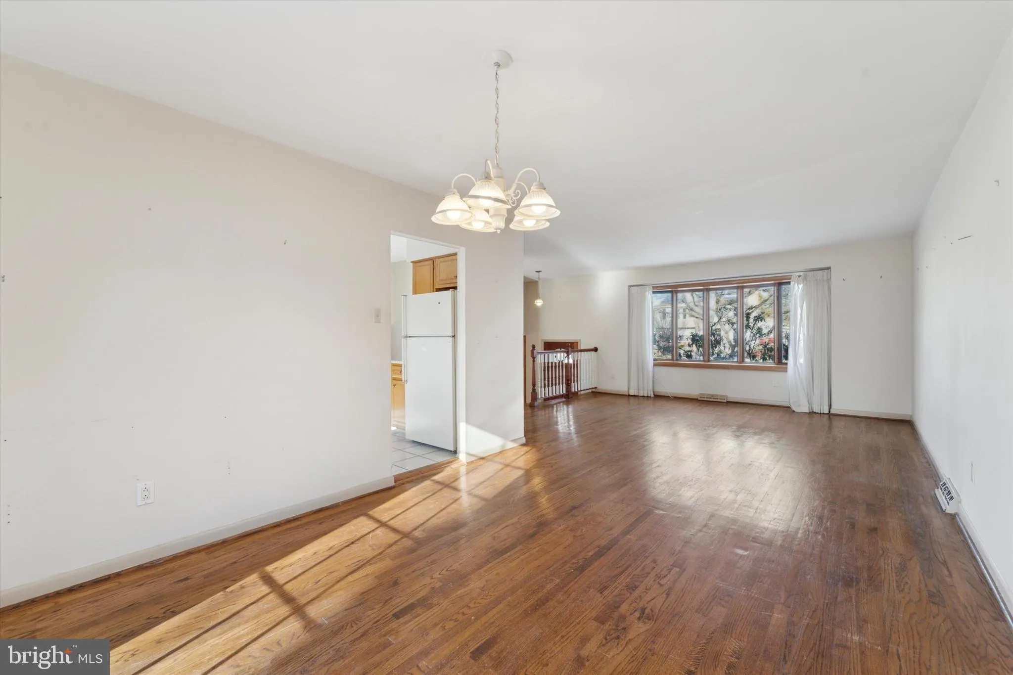 Cherry Hill, New Jersey 08034, United States, 4 Bedrooms Bedrooms, ,3 BathroomsBathrooms,Residential,Contingent,18283