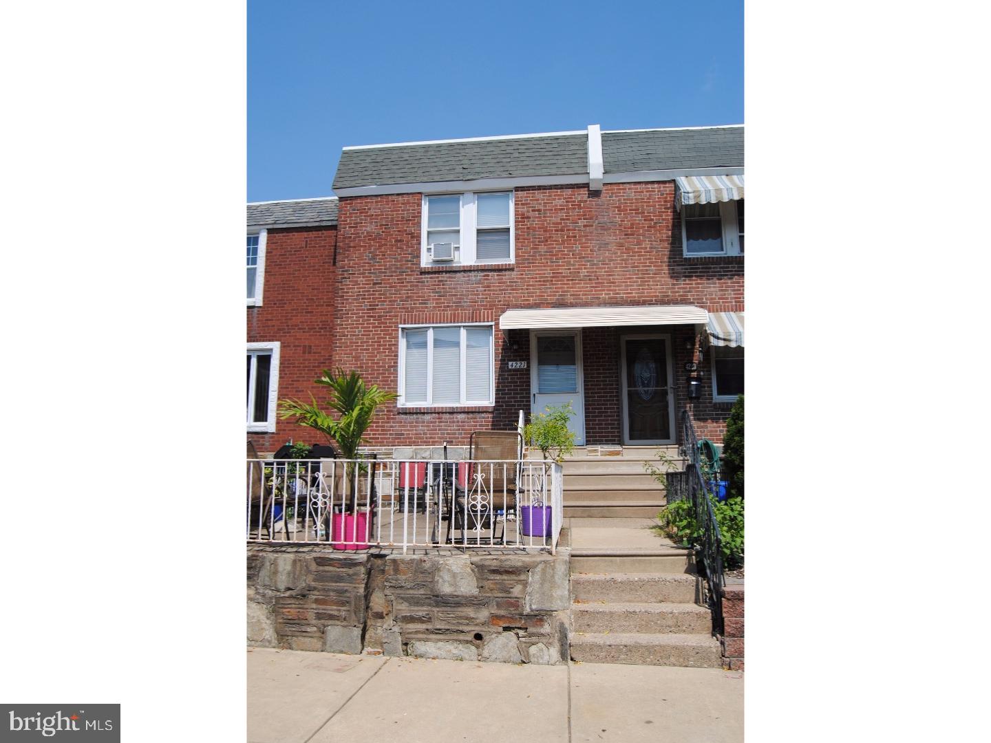 MAYFAIR (EAST) - Residential