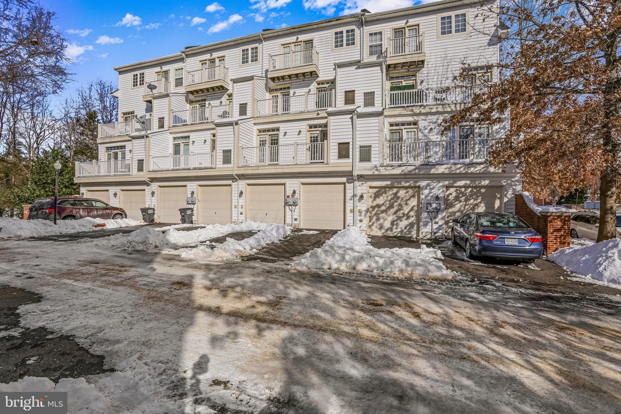 THE TOWNES AT VILLAGE PLACE - Residential