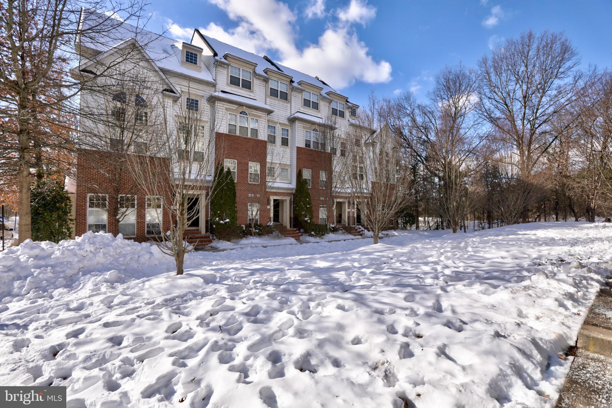 THE TOWNES AT VILLAGE PLACE - Residential