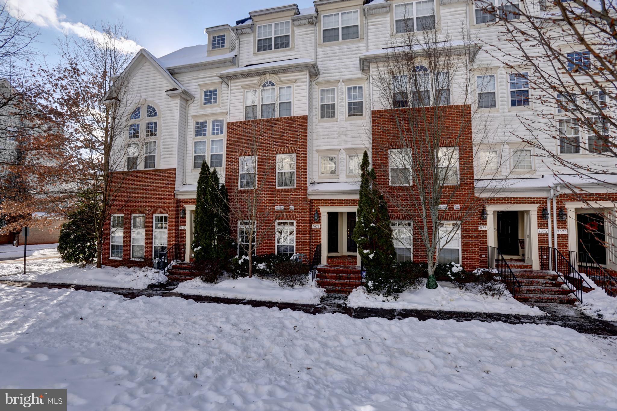 THE TOWNES AT VILLAGE PLACE - Residential