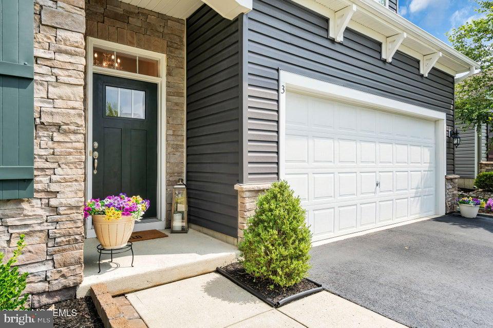 3 RACCOON LANE