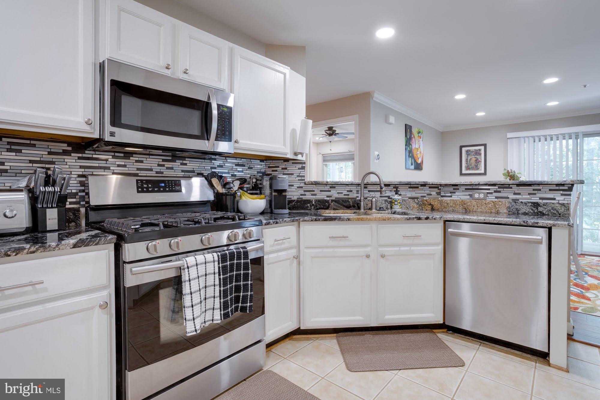 CONDO AT ISLAND CREEK - Residential