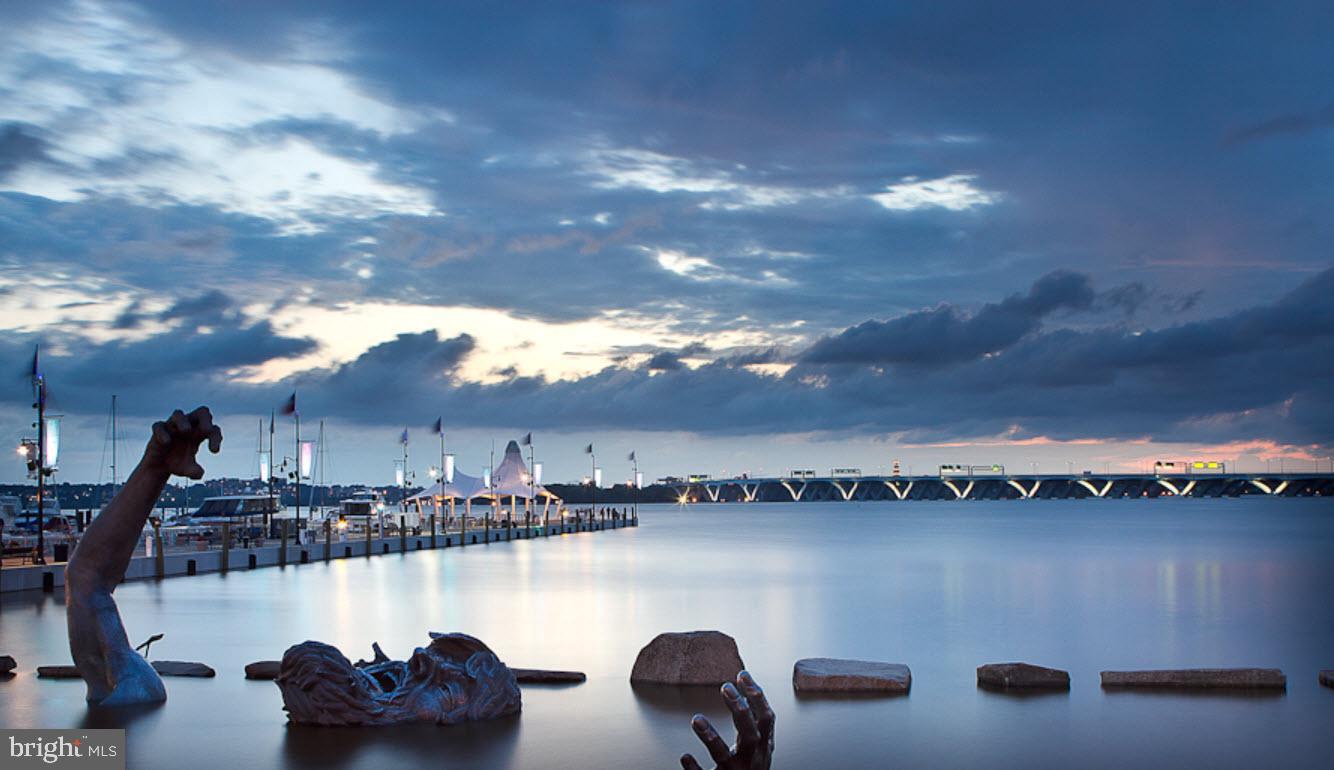 CONDO AT ISLAND CREEK - Residential