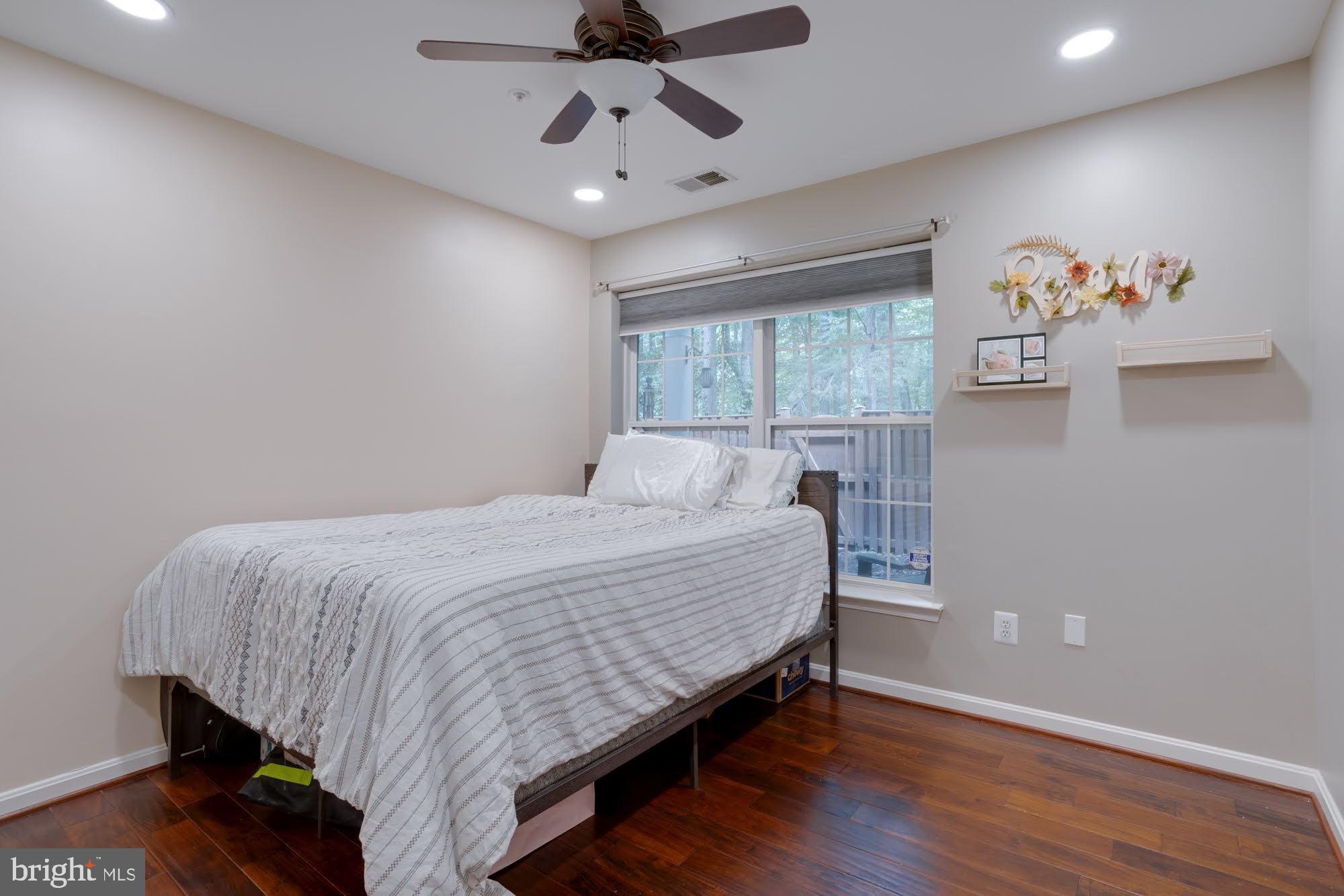 CONDO AT ISLAND CREEK - Residential