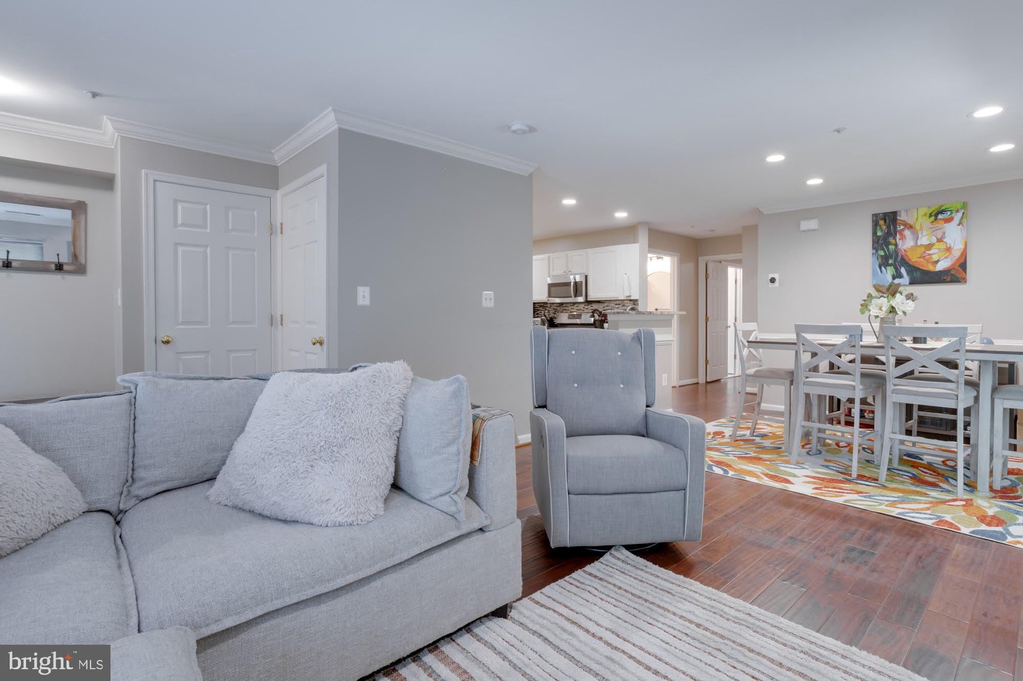 CONDO AT ISLAND CREEK - Residential