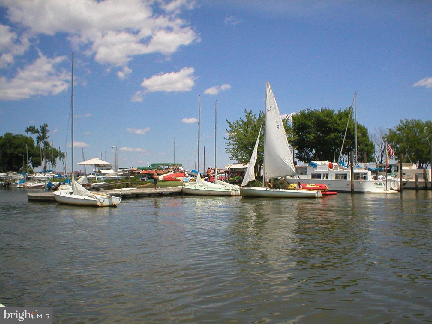 CONDO AT ISLAND CREEK - Residential