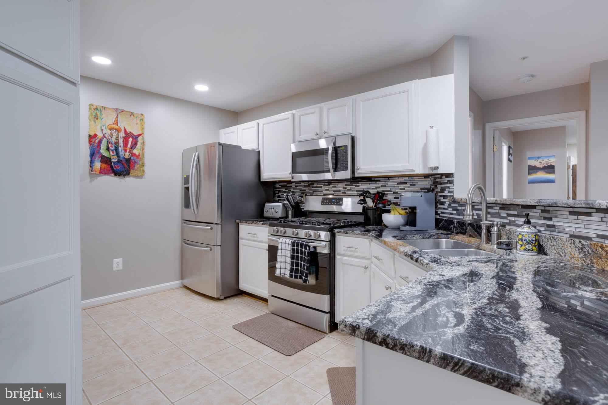 CONDO AT ISLAND CREEK - Residential