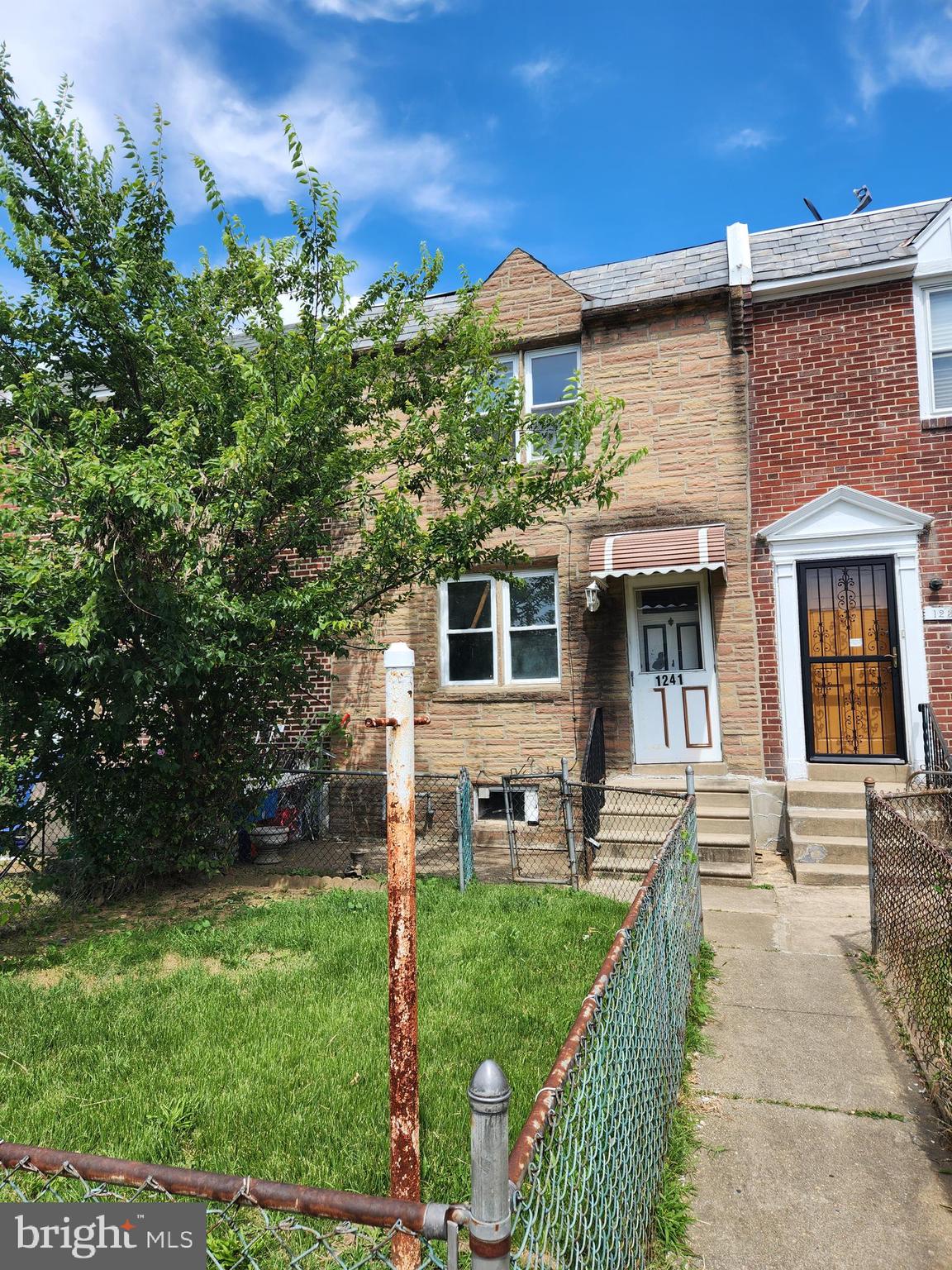 1241 EDGEHILL ROAD