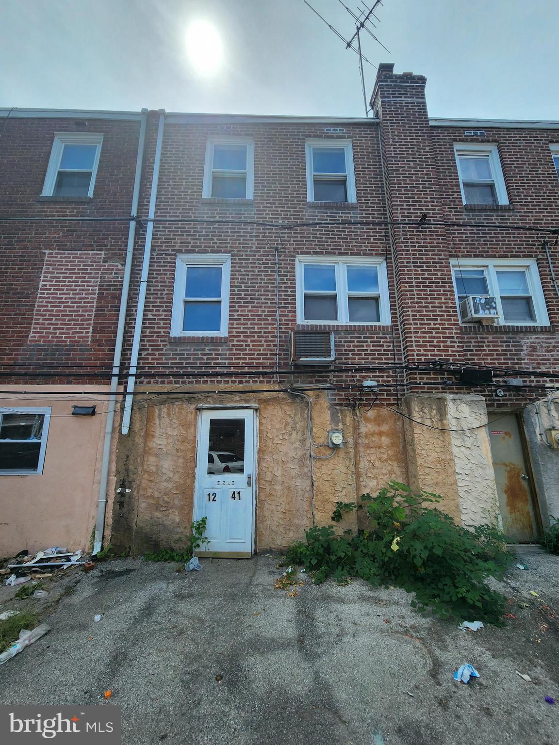 1241 EDGEHILL ROAD