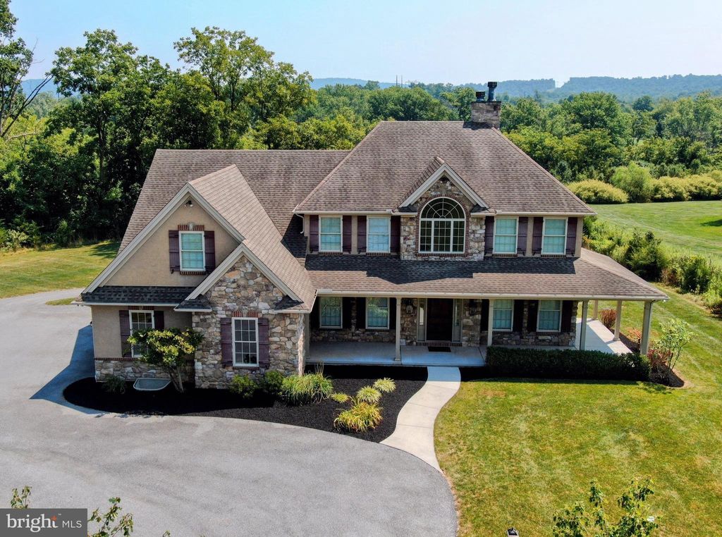 Photo of 10 Buena Vista Lane, Denver, PA 17517 (MLS # PALA2054146)