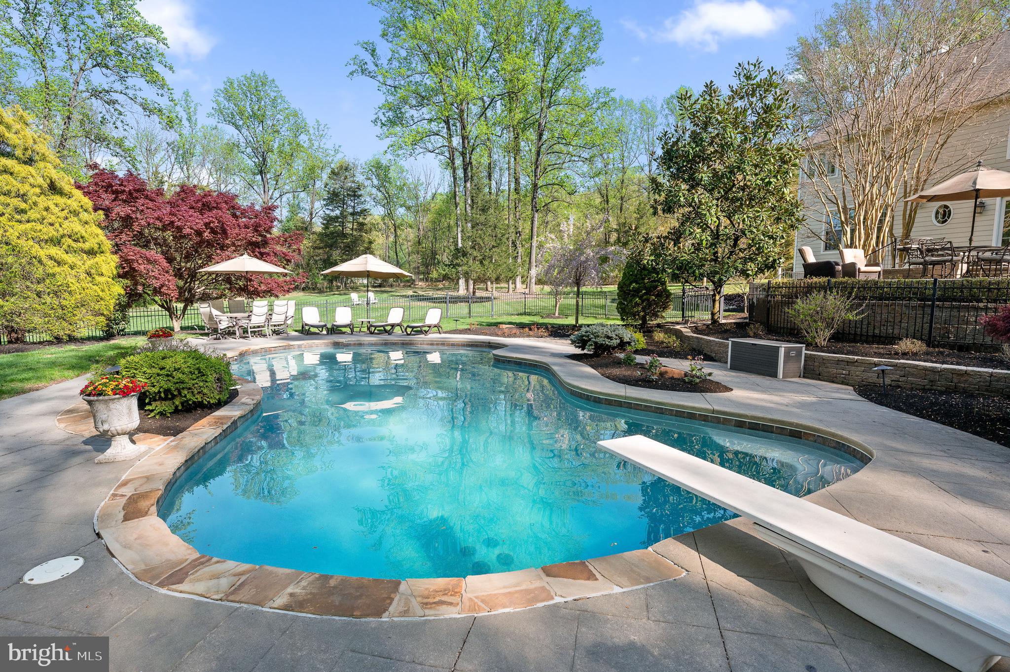 BRIARWOOD - Residential