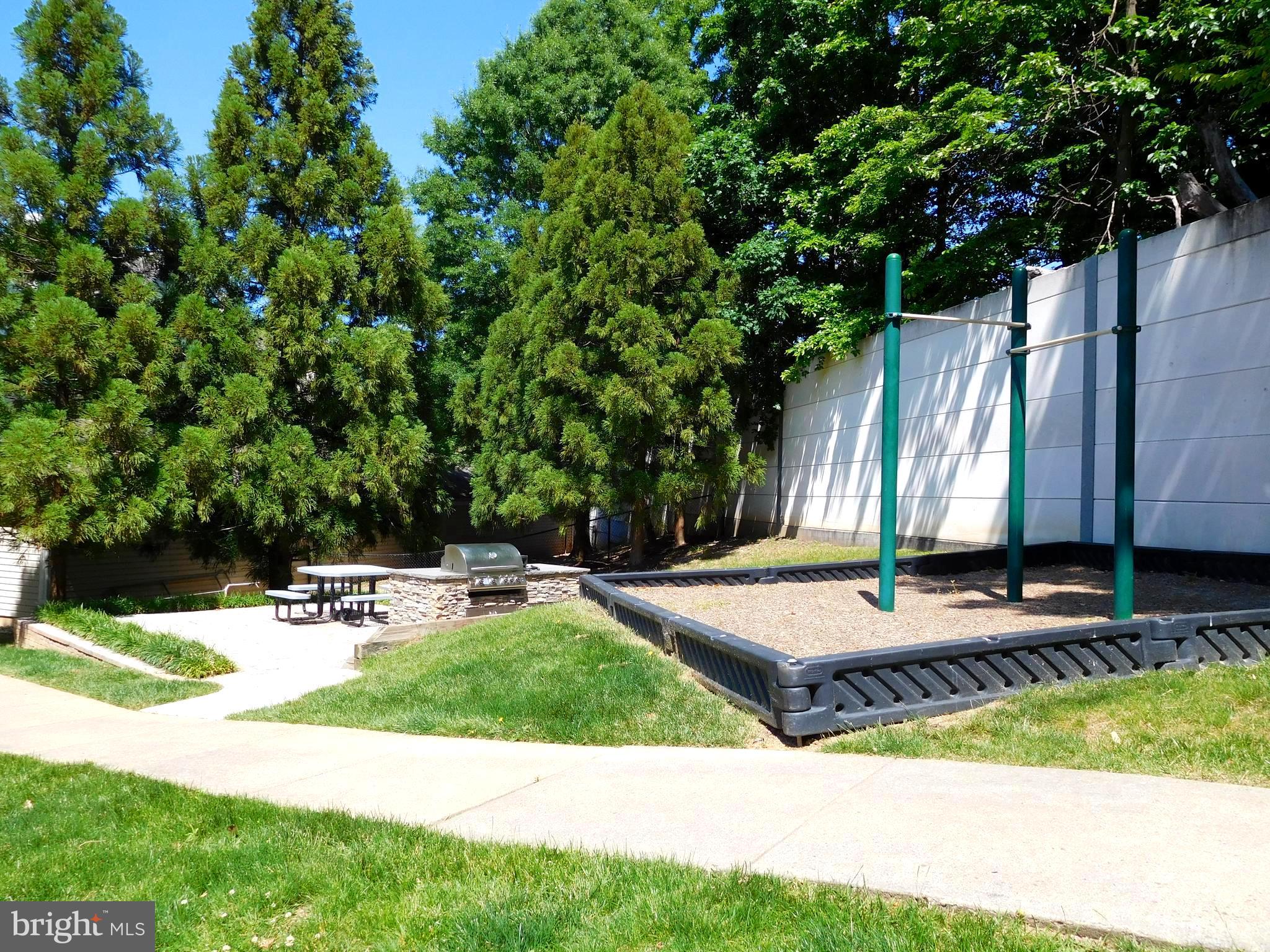 HIGH POINT AT JEFFERSON PARK - Residential Lease