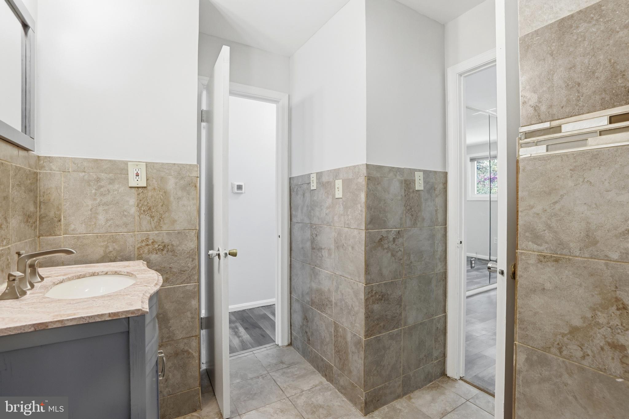 ROLLING ACRES - Residential