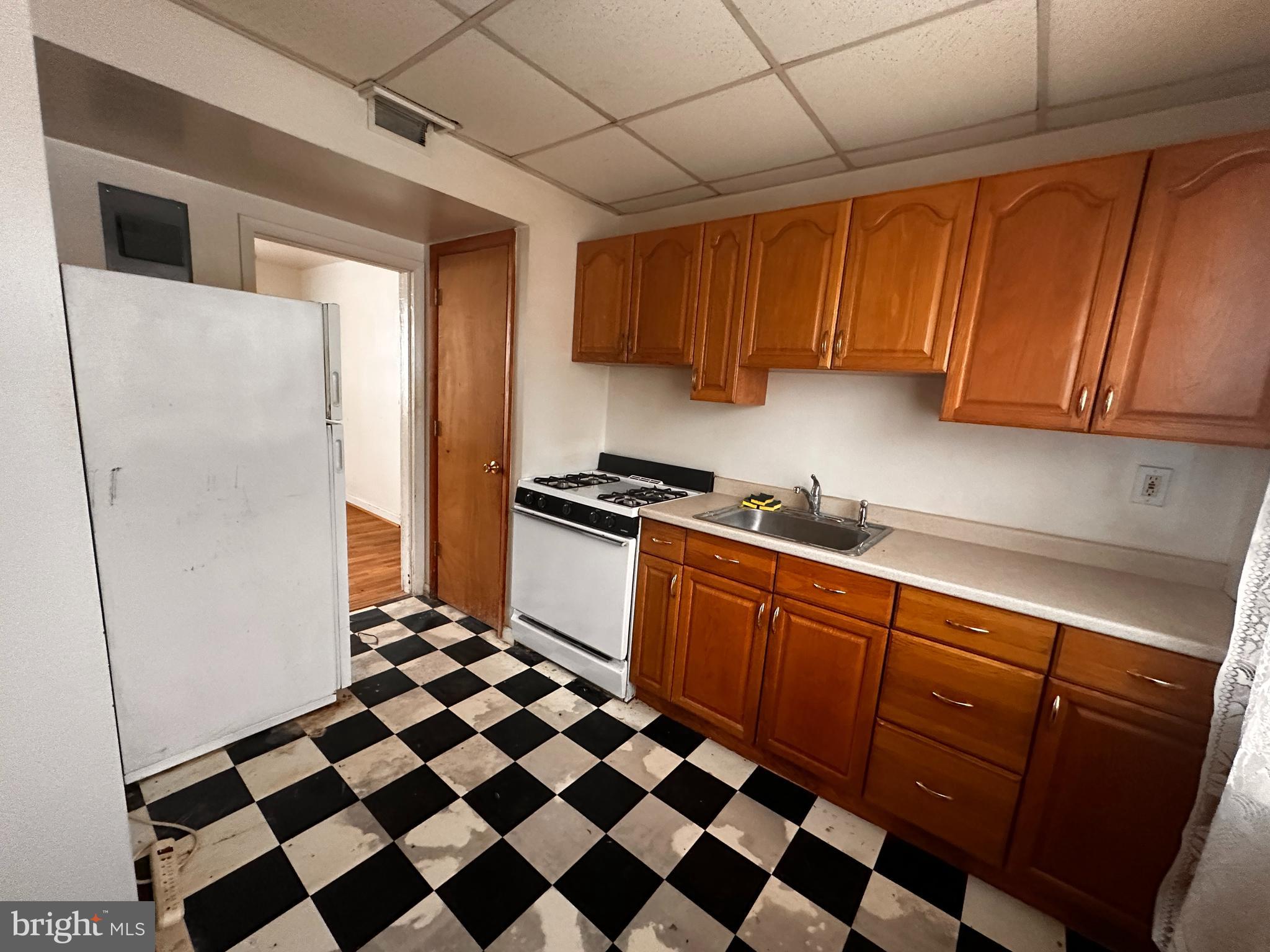 ARMISTEAD GARDENS - Residential