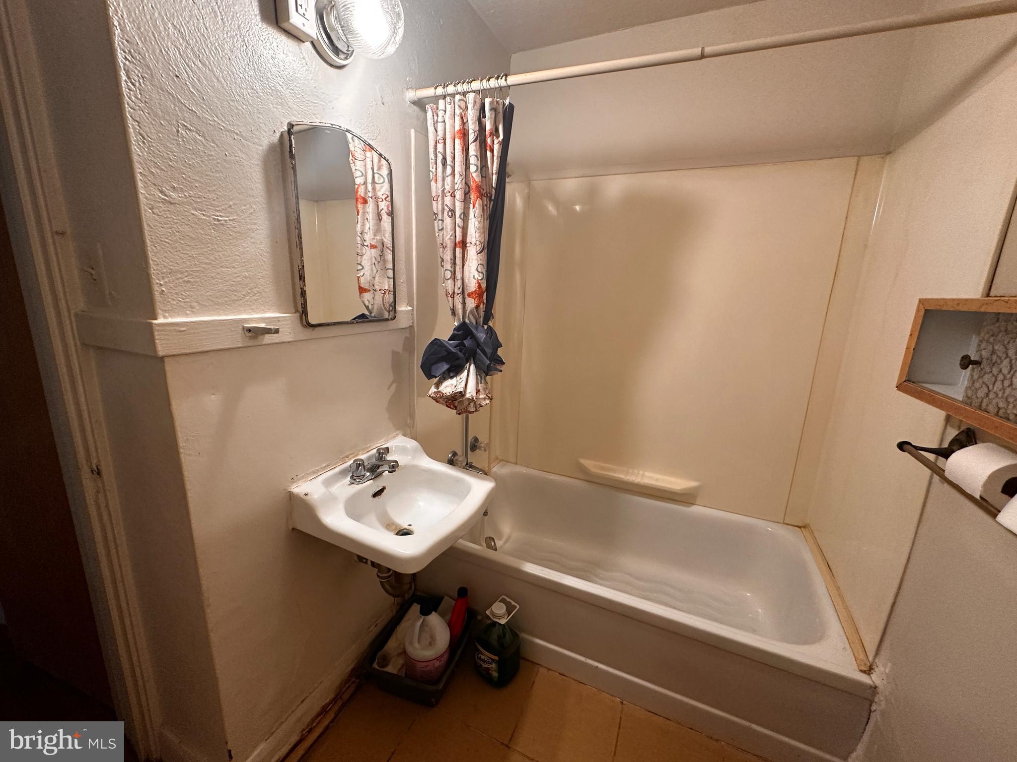 ARMISTEAD GARDENS - Residential