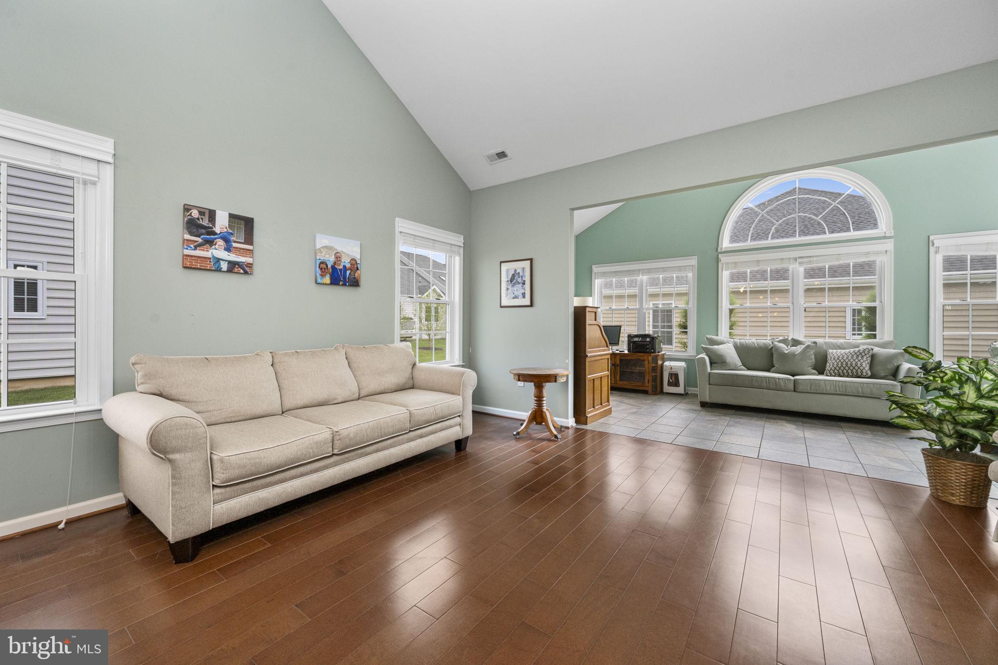 1022 GLORY WAY