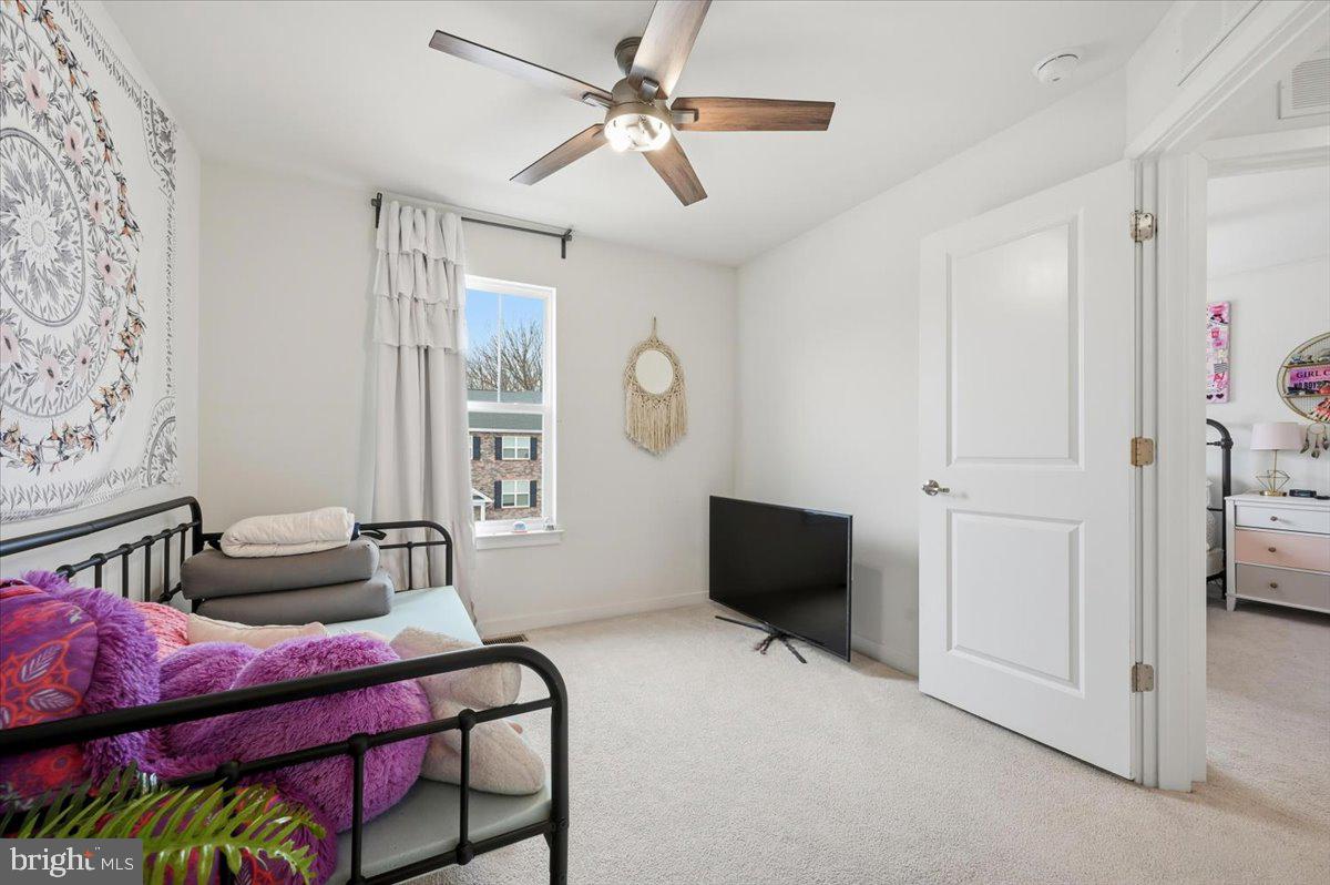 TOWNES AT SHANNON HILL - Residential