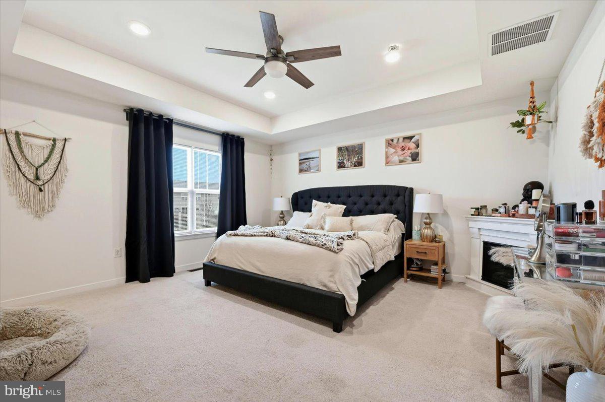 TOWNES AT SHANNON HILL - Residential