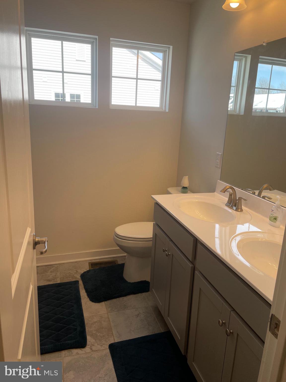 TOWNES AT SHANNON HILL - Residential