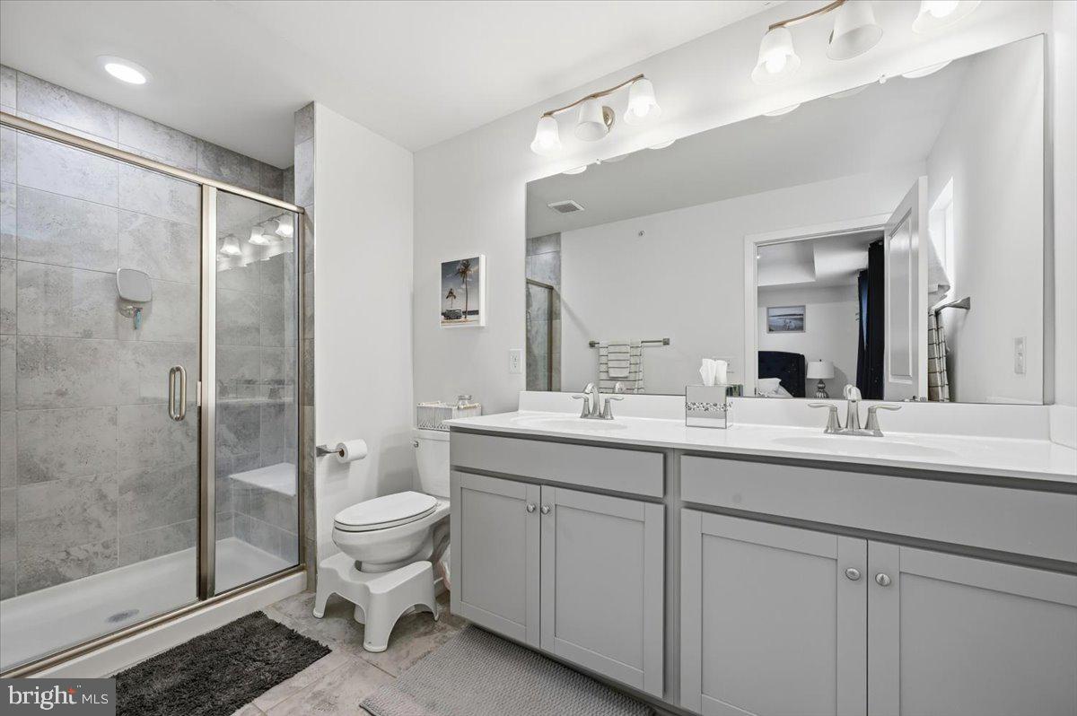 TOWNES AT SHANNON HILL - Residential