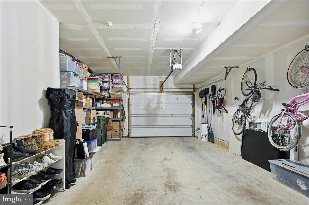 TOWNES AT SHANNON HILL - Residential