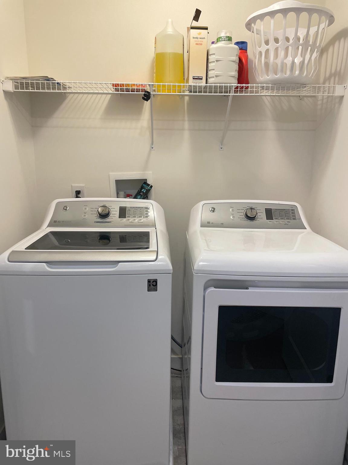 TOWNES AT SHANNON HILL - Residential