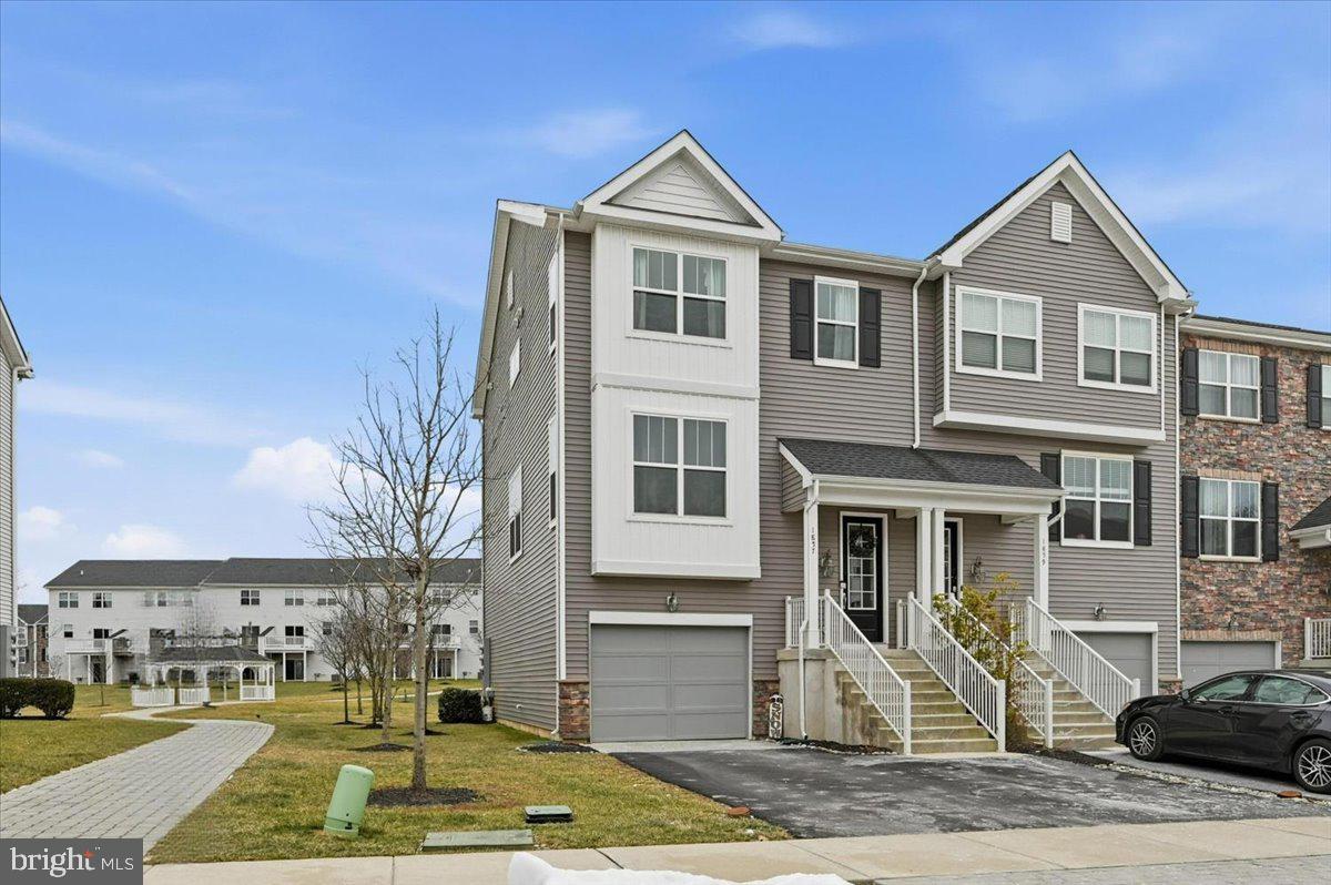 TOWNES AT SHANNON HILL - Residential