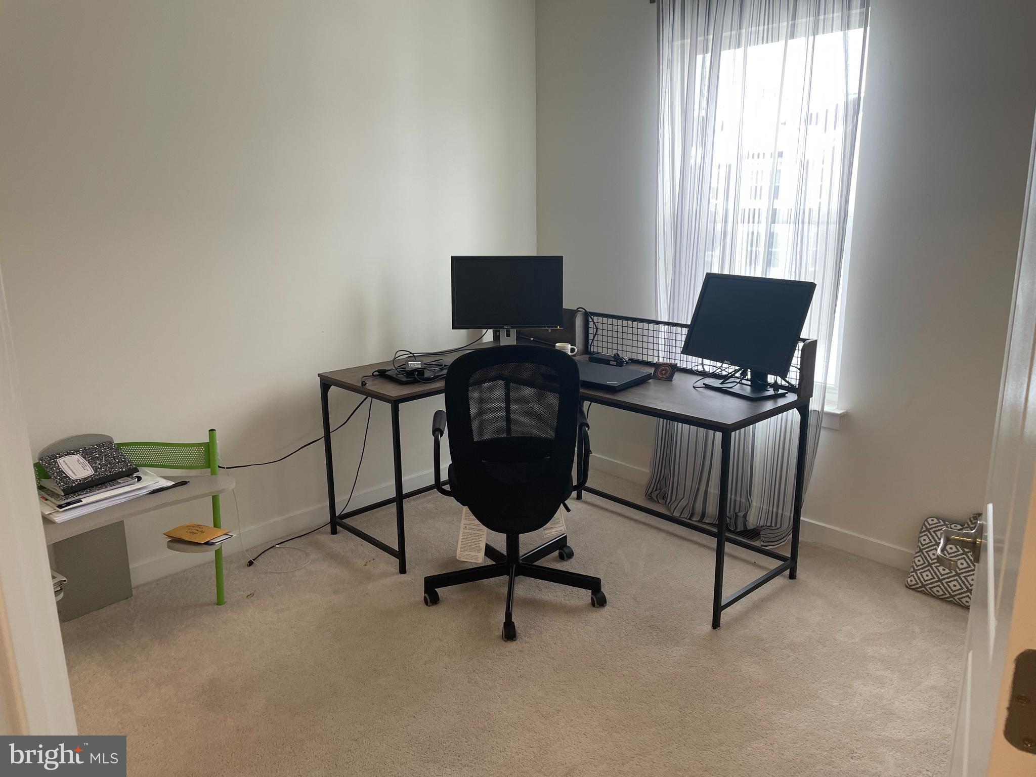 TOWNES AT SHANNON HILL - Residential