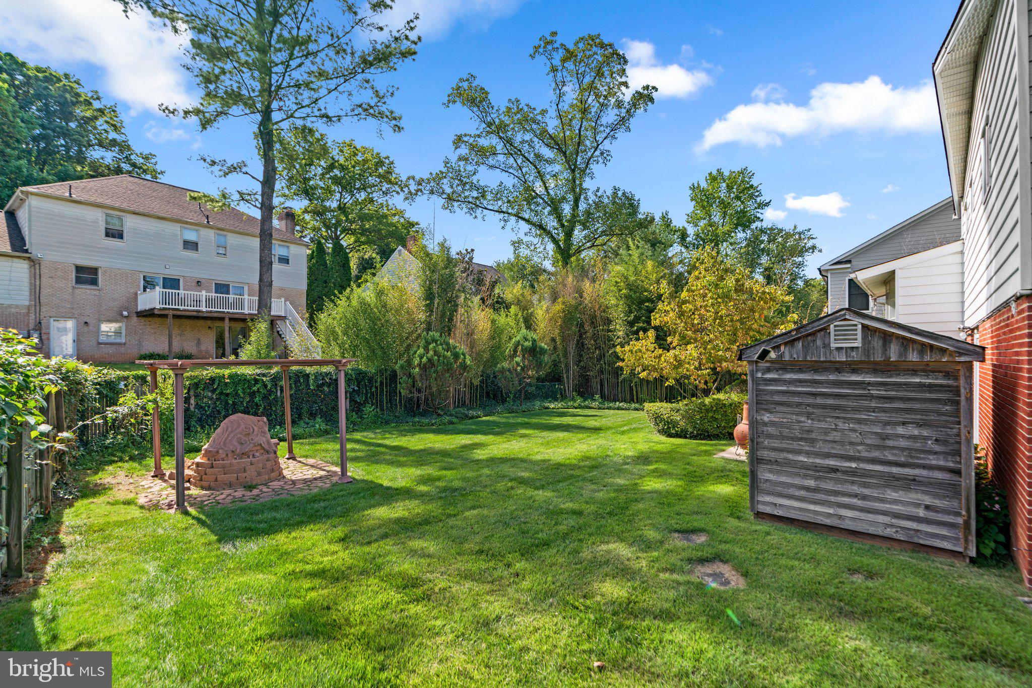 OAKWOOD KNOLLS - Residential