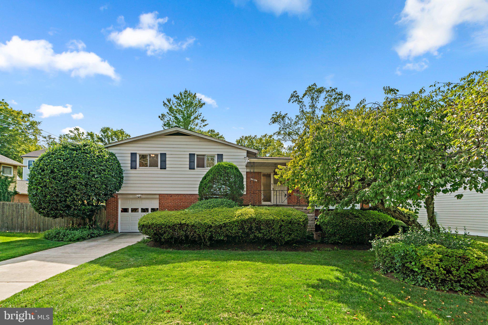 OAKWOOD KNOLLS - Residential