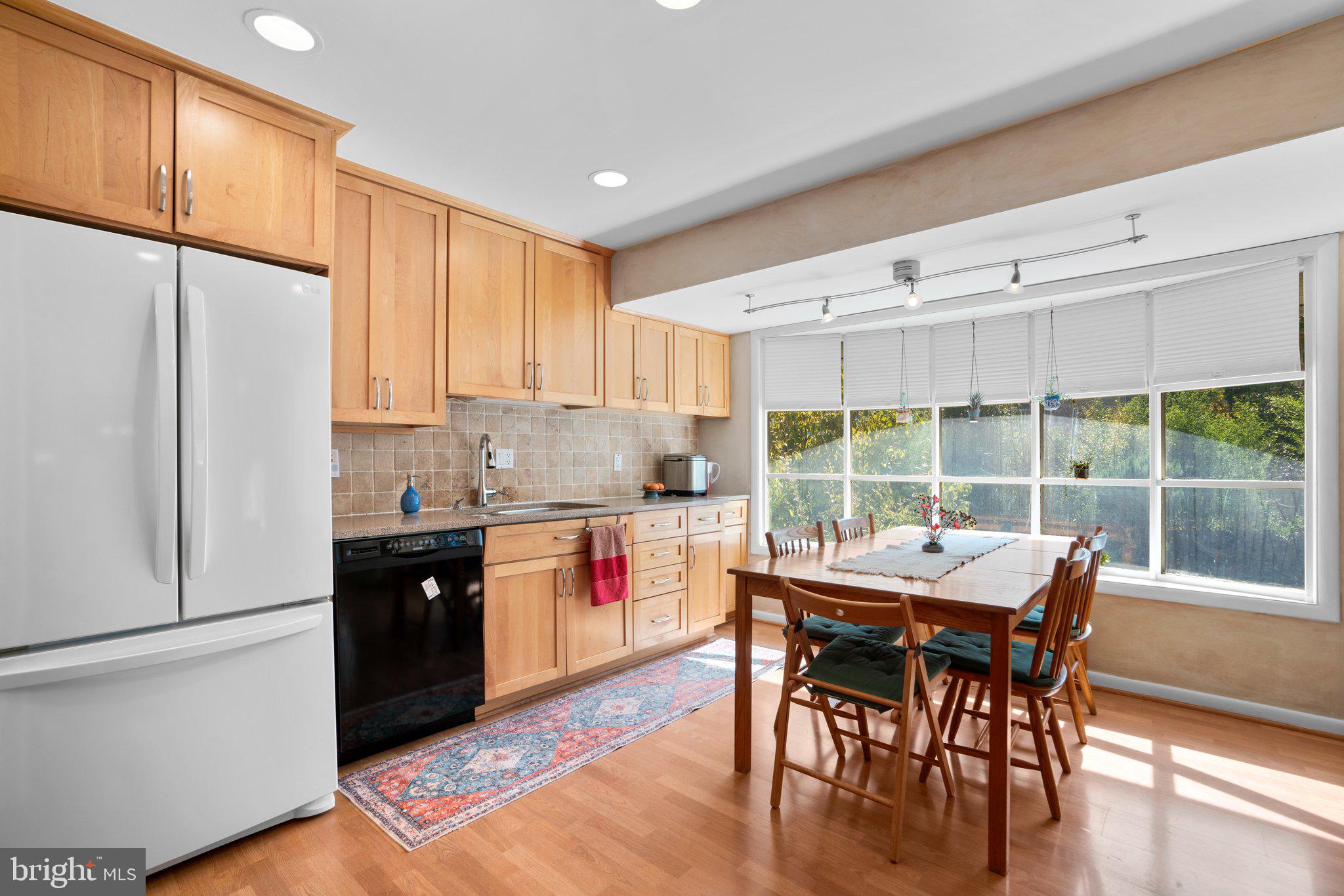 OAKWOOD KNOLLS - Residential